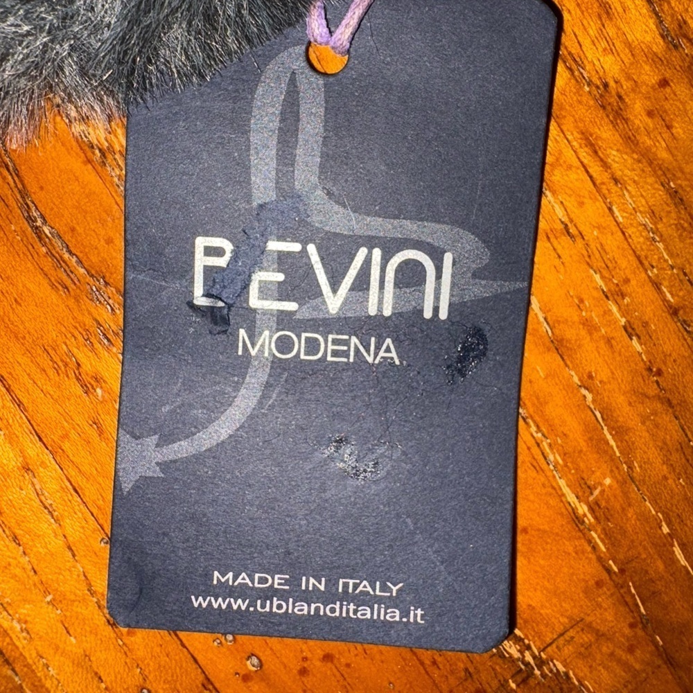 Bevini Modena Fur Wristlet – Made in Italy – NWT - Picture 3 of 13